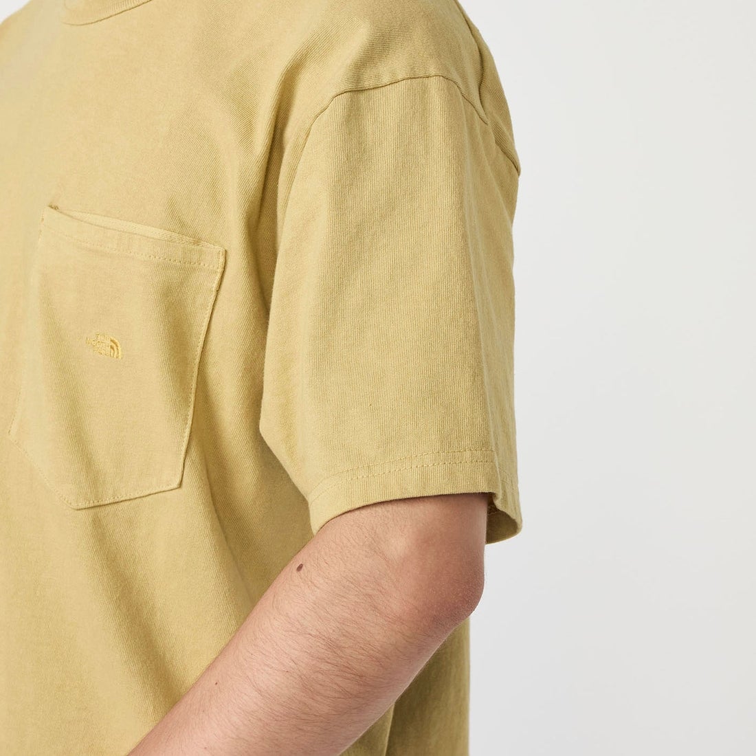 THE NORTH FACE PURPLE LABEL [ザ ノースフェイス パープルレーベル] 8オンスフィールドポケットTシャツ [N25FT064] LK LIGHT K &&モデル身長：177cm 着用サイズ：M&&