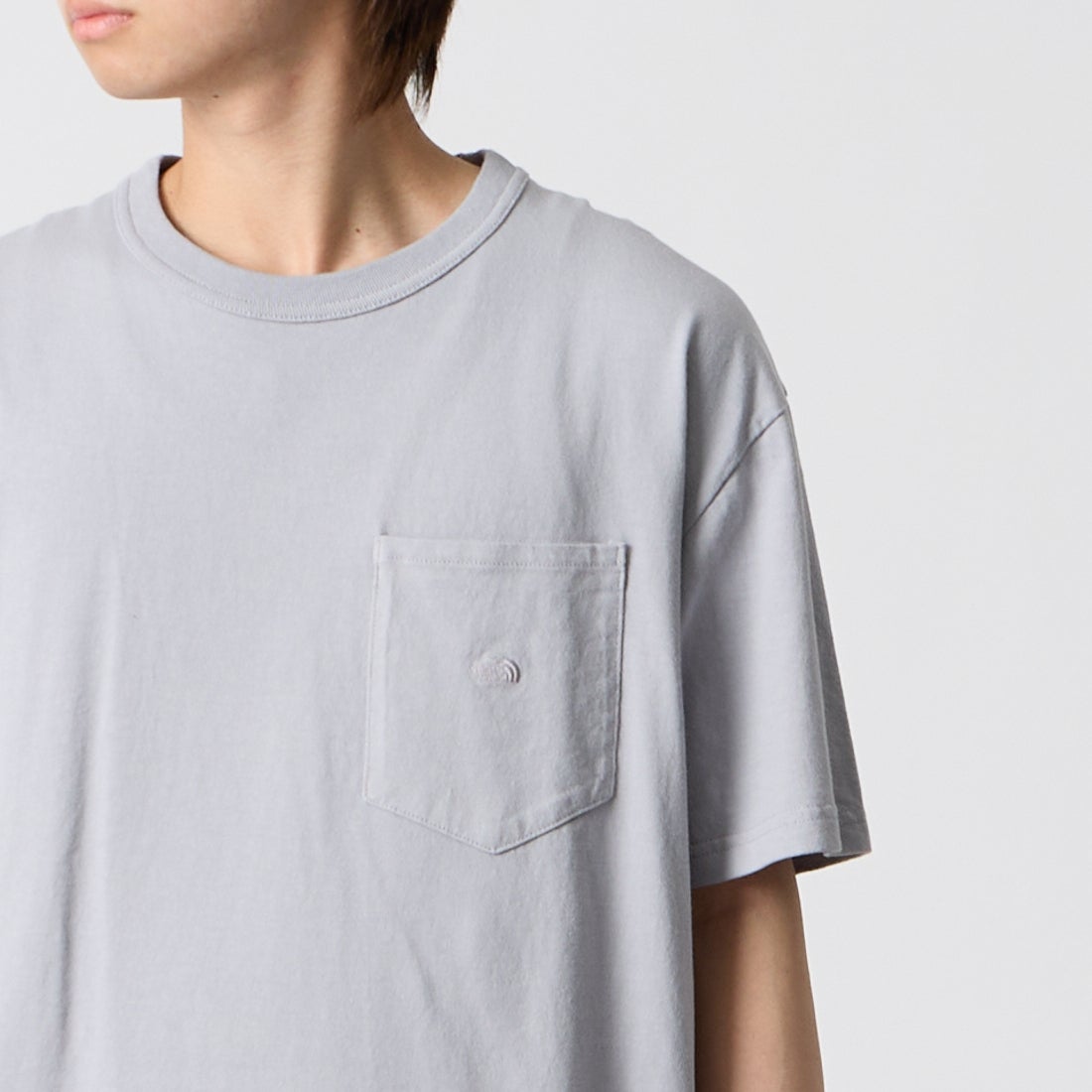 THE NORTH FACE PURPLE LABEL [ザ ノースフェイス パープルレーベル] 8オンスフィールドポケットTシャツ [N25FT064] LH LIGHT G &&モデル身長：177cm 着用サイズ：M&&