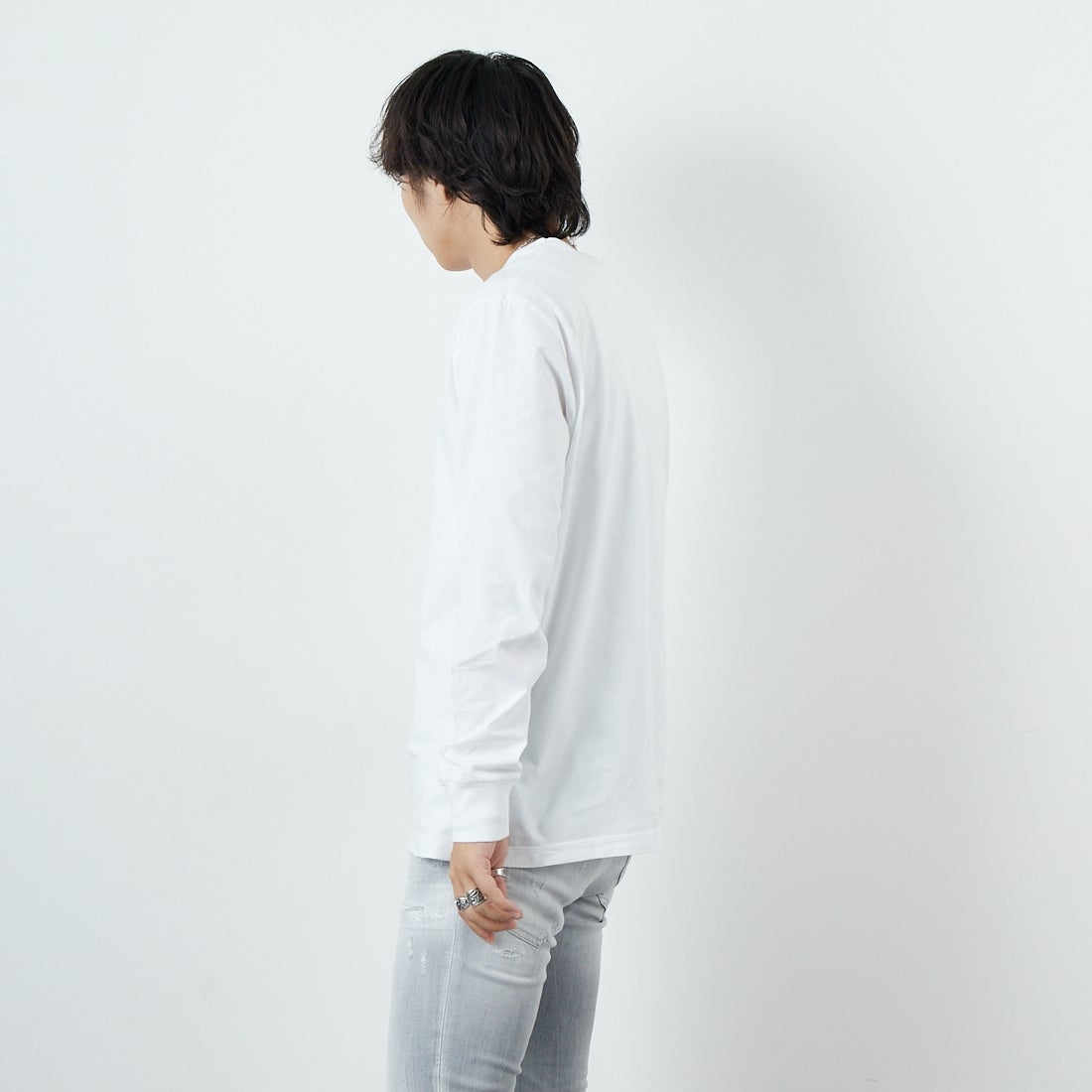 Dsquared2 [ディースクエアード] レギュラーフィットロングスリーブTシャツ [74GD1480-20020] 100 WHITE &&モデル身長：179cm 着用サイズ：M&&