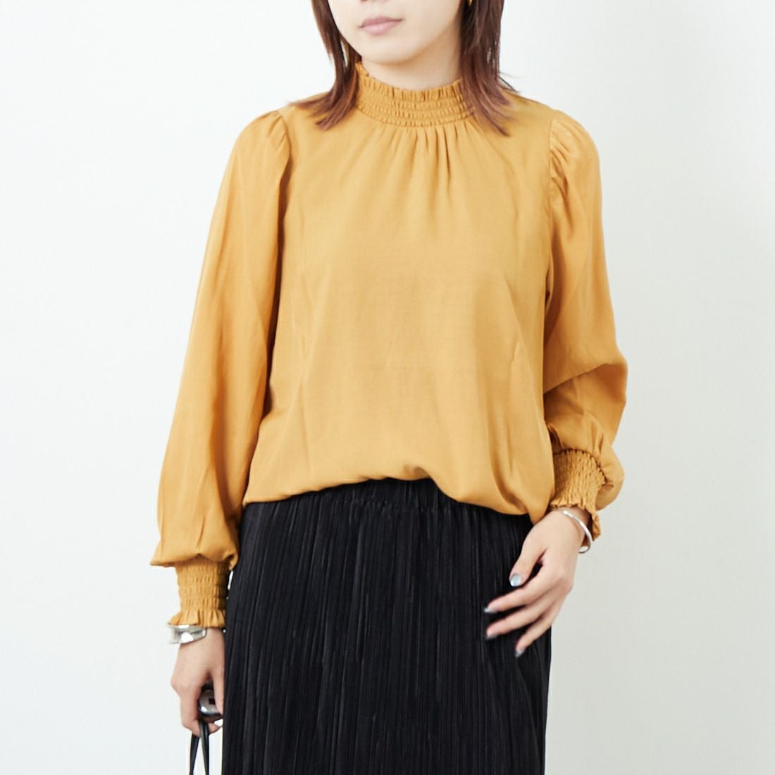 Jf Ready Made [ジェイエフレディメイド] シャーリングネック アソートブラウス [3104301] 227 ｷｬﾒﾙ &&モデル身長：167cm 着用サイズ：F&&