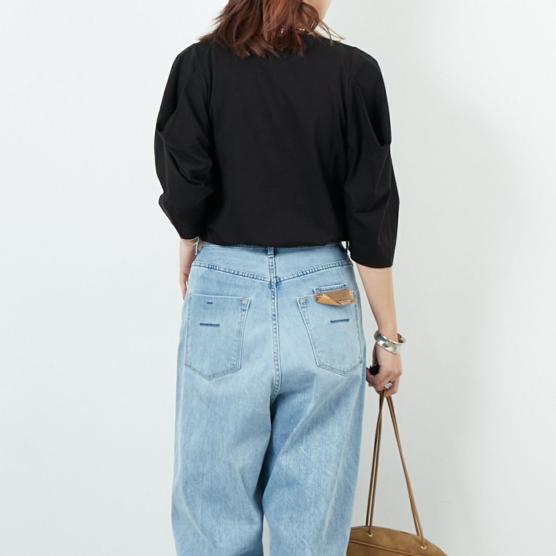 Jf Ready Made [ジェイエフレディメイド] 袖タックデザインプルオーバー [3104106] 801 ﾌﾞﾗｯｸ &&モデル身長：167cm 着用サイズ：F&&