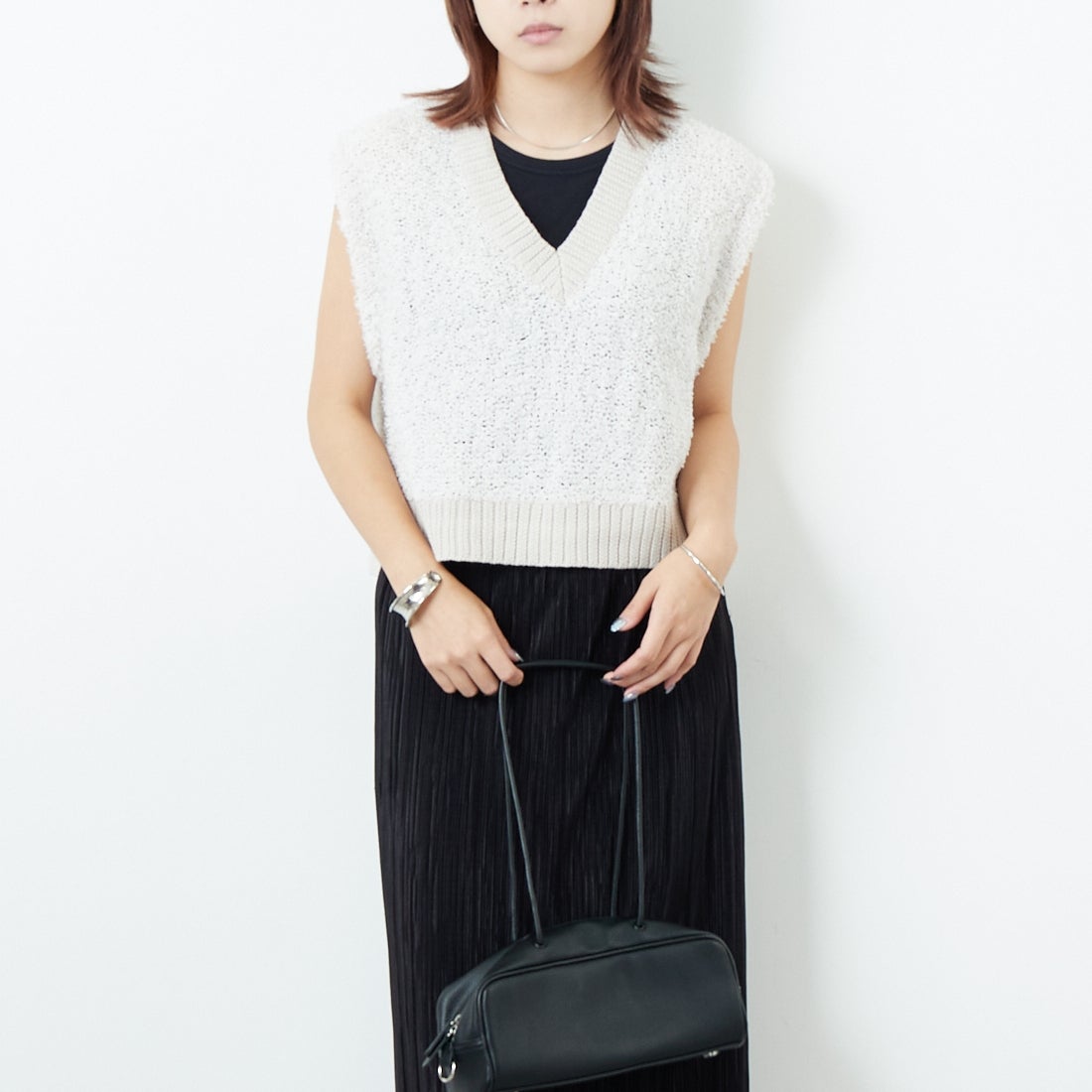 &g'aime [アンジェム] バタフライヤーンベスト [98610-67000] ｴｸﾘｭ &&モデル身長：167cm 着用サイズ：F&&