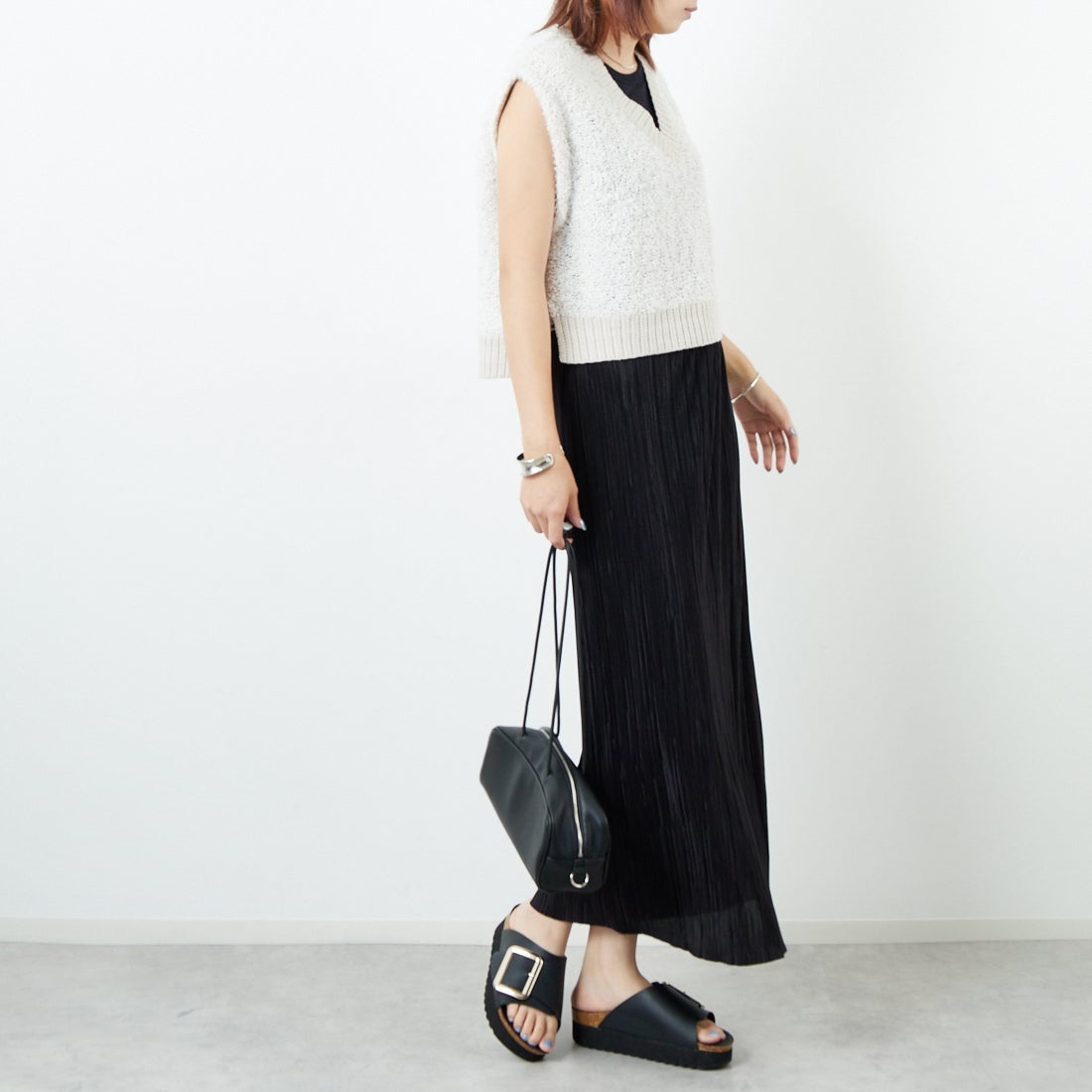 &g'aime [アンジェム] バタフライヤーンベスト [98610-67000] ｴｸﾘｭ &&モデル身長：167cm 着用サイズ：F&&