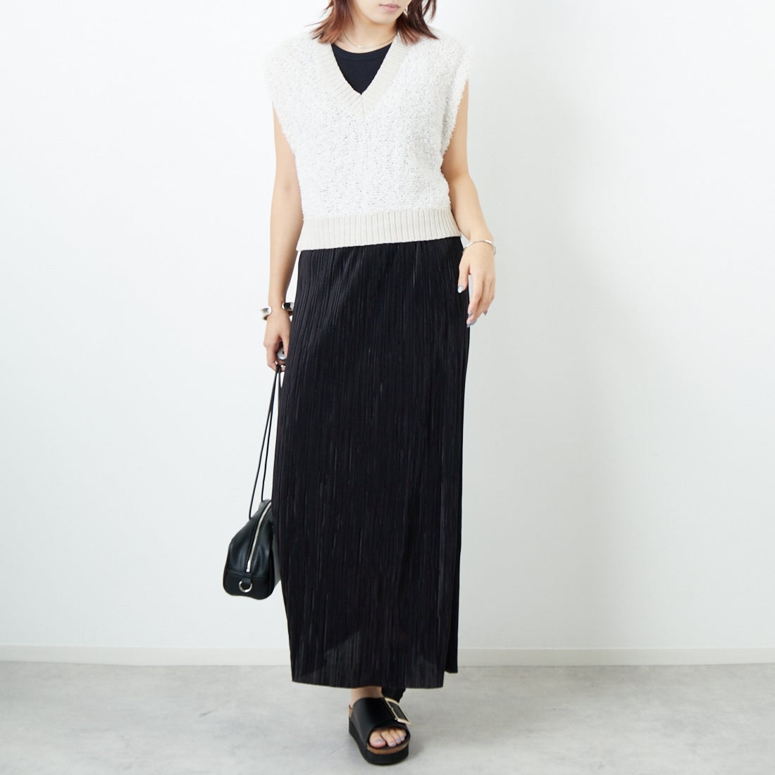 &g'aime [アンジェム] バタフライヤーンベスト [98610-67000] ｴｸﾘｭ &&モデル身長：167cm 着用サイズ：F&&
