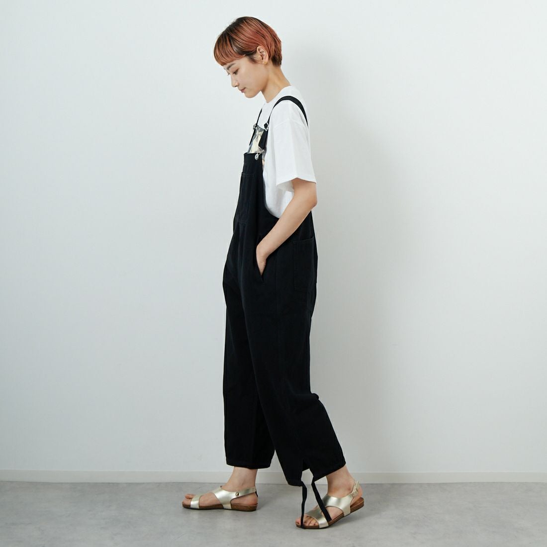 Johnbull [ジョンブル] ライトオックスルーズサロペット [JL253P02] 030 ﾌﾞﾗｯｸ &&モデル身長：160cm 着用サイズ：M&&