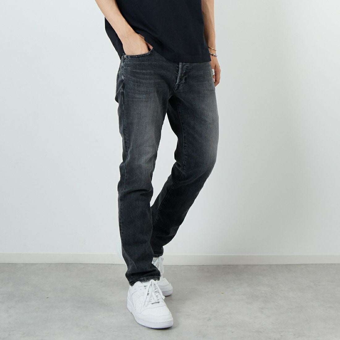 RED CARD TOKYO [レッドカード トーキョー] Rhythm+ スリムテーパードパンツ [88M86801DGR] K-DK GREY &&モデル身長：179cm 着用サイズ：32&&