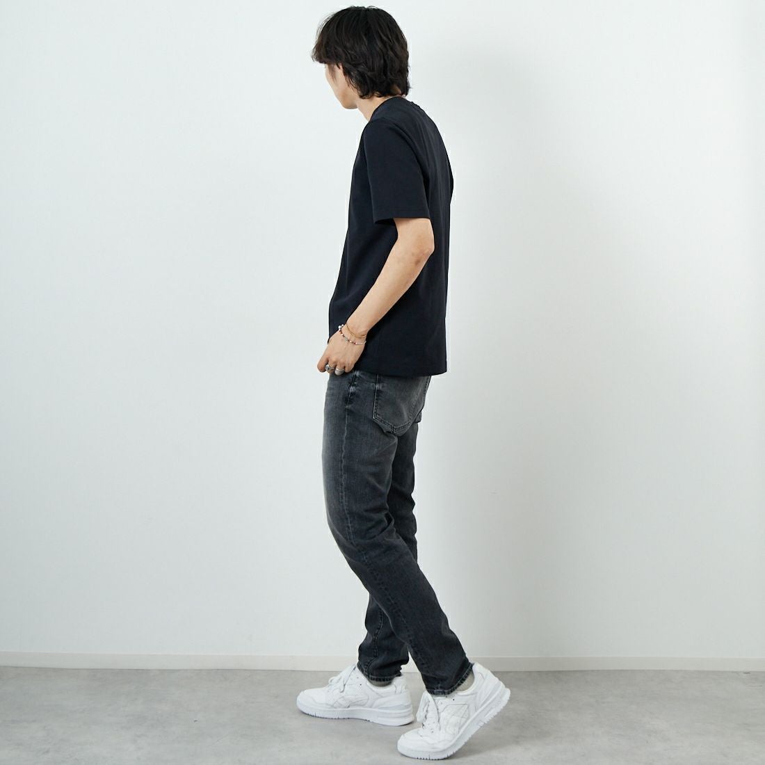 RED CARD TOKYO [レッドカード トーキョー] Rhythm+ スリムテーパードパンツ [88M86801DGR] K-DK GREY &&モデル身長：179cm 着用サイズ：32&&