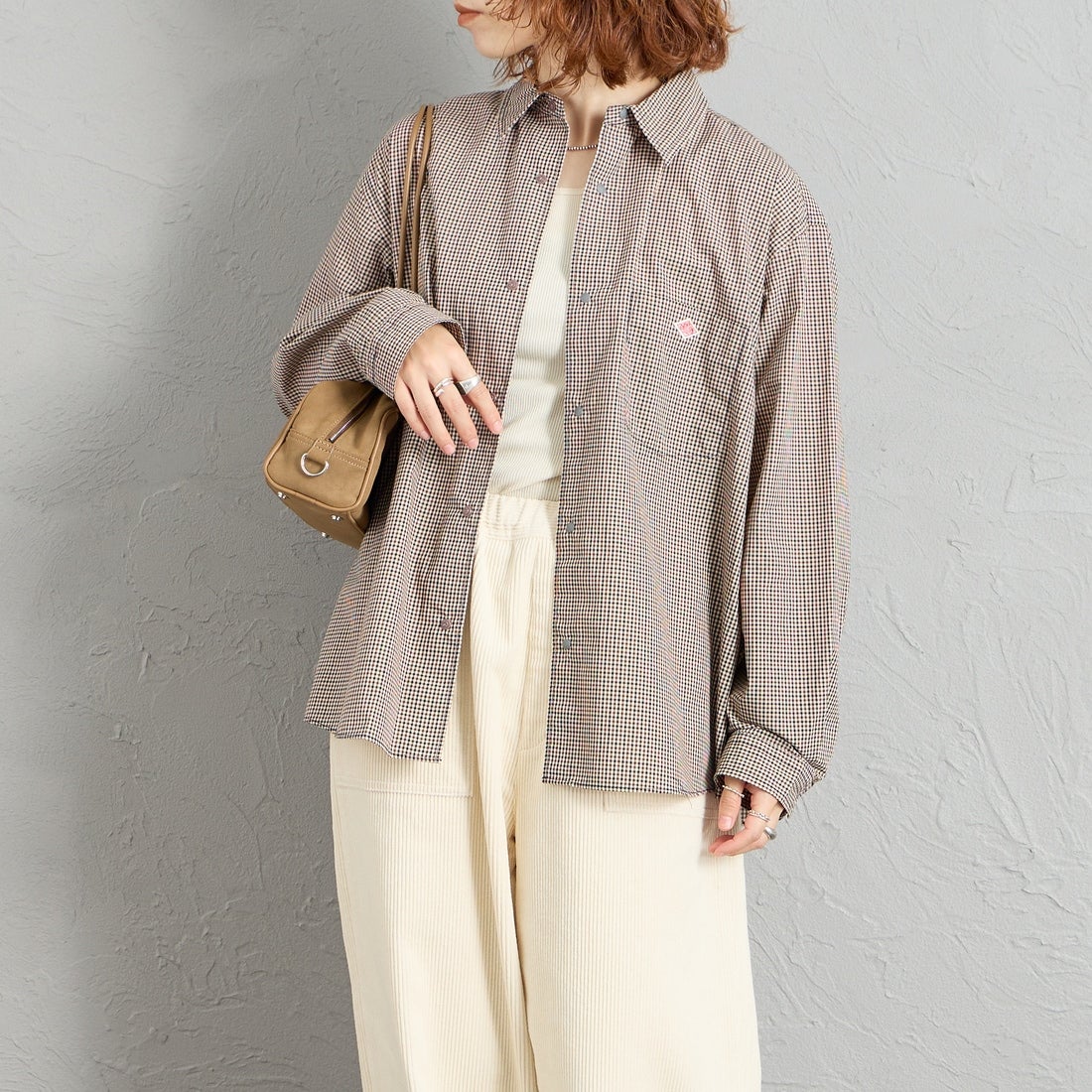 DANTON [ダントン] ドットボタン レギュラーカラー チェックロングスリーブシャツ [DT-B0391PPU] BEIGE CHEC &&モデル身長：158cm 着用サイズ：38&&