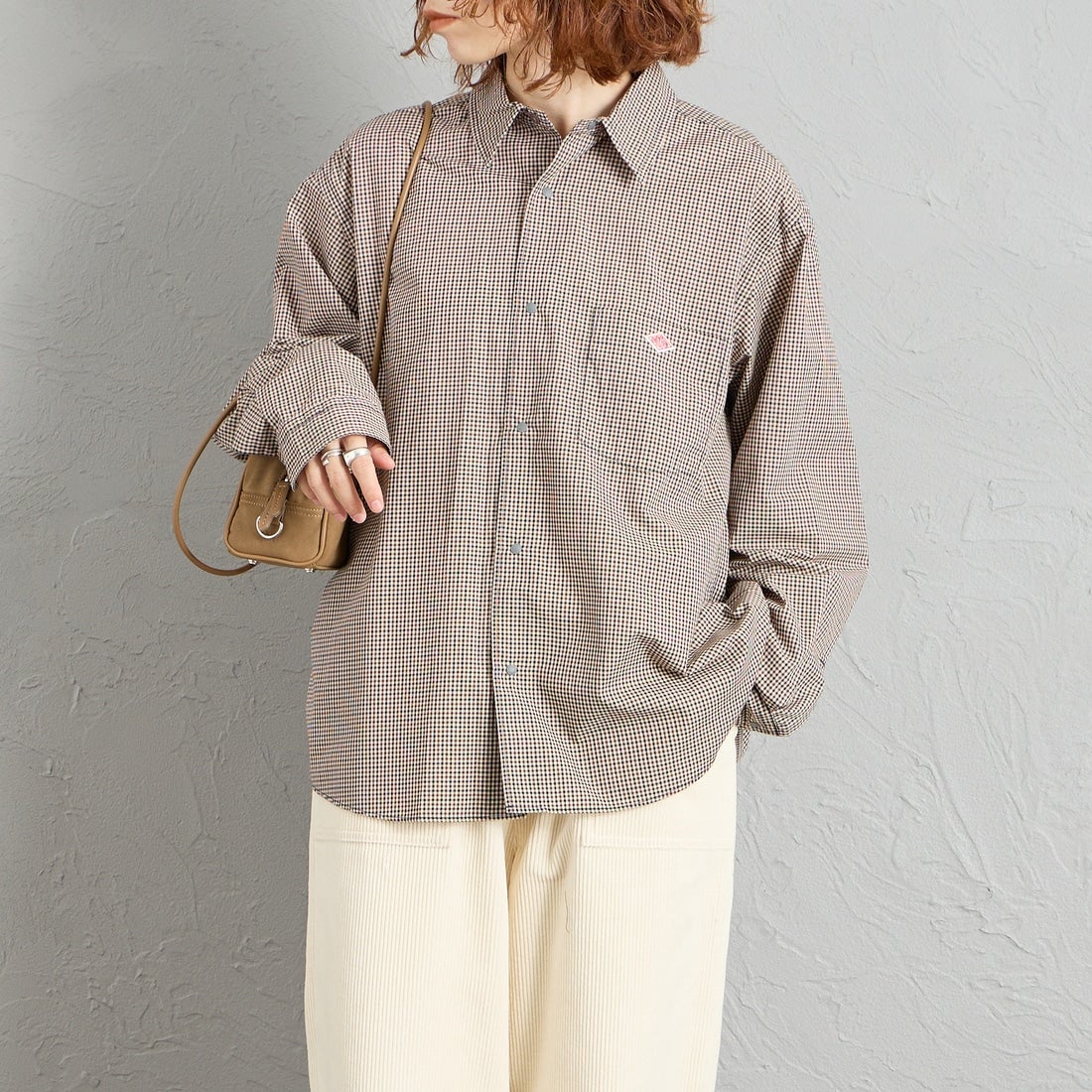 DANTON [ダントン] ドットボタン レギュラーカラー チェックロングスリーブシャツ [DT-B0391PPU] BEIGE CHEC &&モデル身長：158cm 着用サイズ：38&&