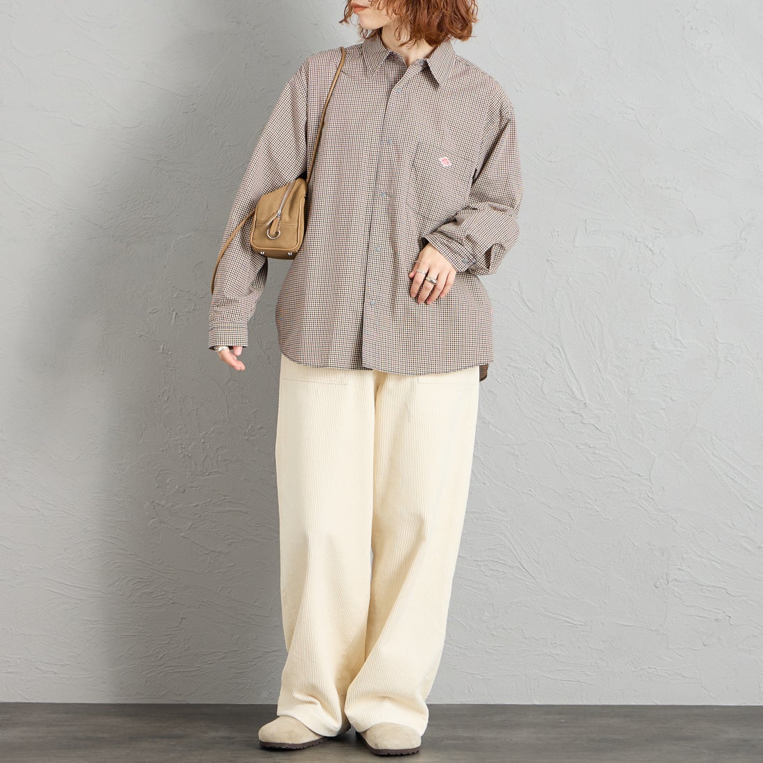 DANTON [ダントン] ドットボタン レギュラーカラー チェックロングスリーブシャツ [DT-B0391PPU] BEIGE CHEC &&モデル身長：158cm 着用サイズ：38&&