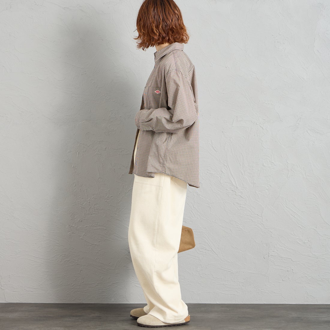 DANTON [ダントン] ドットボタン レギュラーカラー チェックロングスリーブシャツ [DT-B0391PPU] BEIGE CHEC &&モデル身長：158cm 着用サイズ：38&&