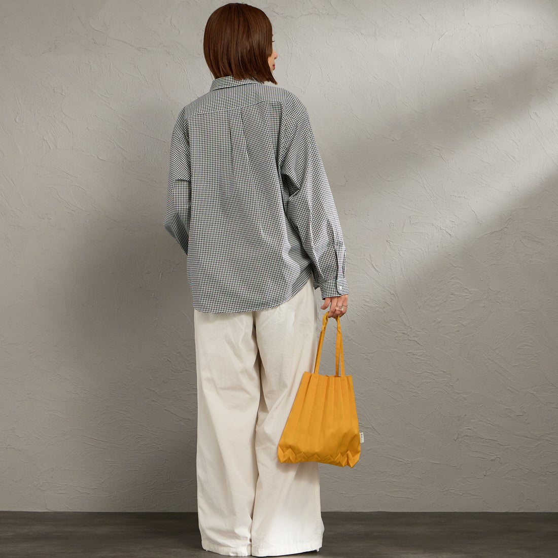 DANTON [ダントン] ドットボタン レギュラーカラー ストライプロングスリーブシャツ [DT-B0391POD] BLACK GNGM &&モデル身長：159cm 着用サイズ：36&&