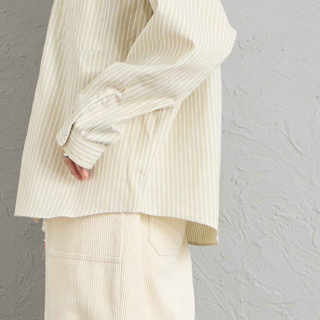 DANTON [ダントン] ドットボタン レギュラーカラー ストライプロングスリーブシャツ [DT-B0391POD] BEG/WHT ST &&モデル身長：158cm 着用サイズ：36&&