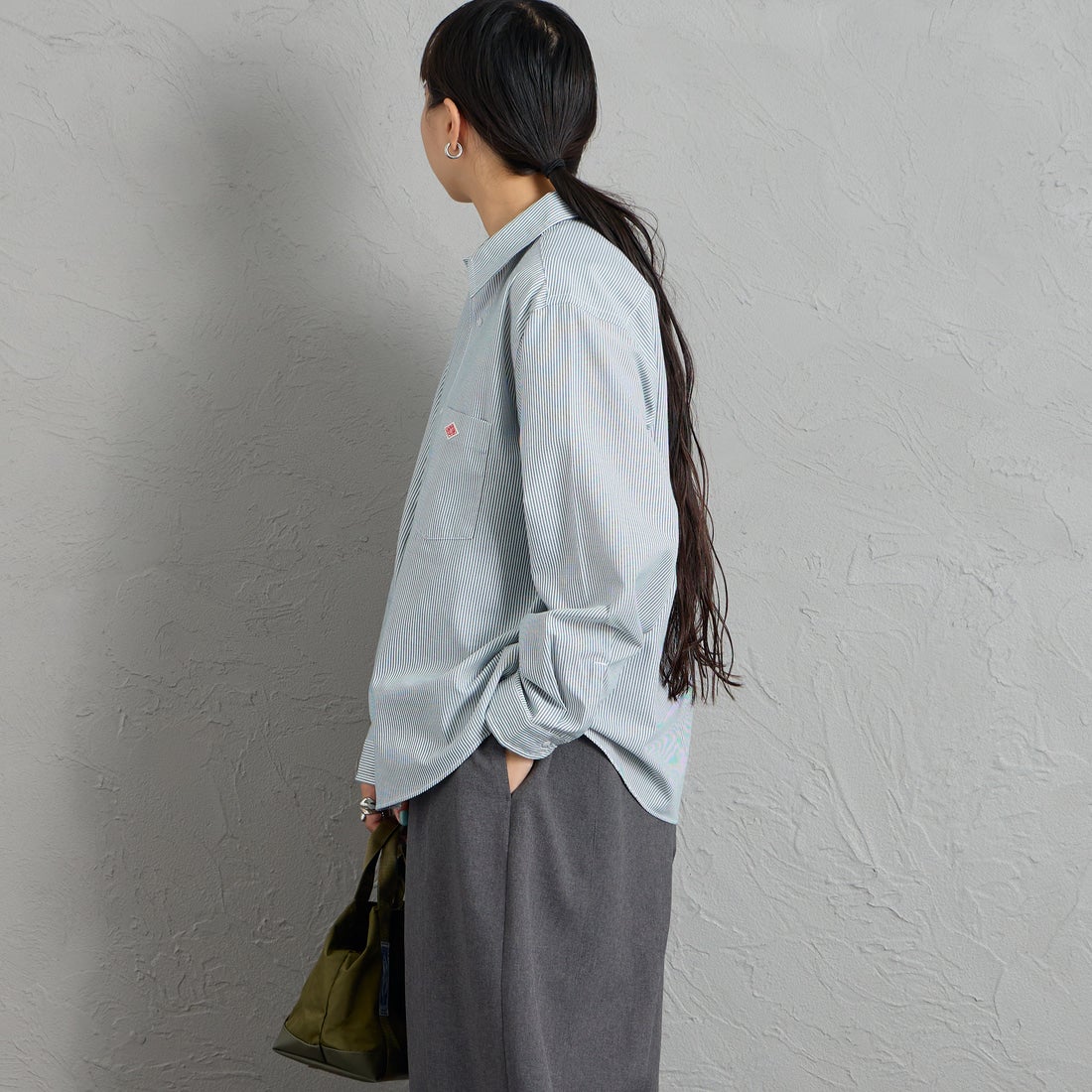 DANTON [ダントン] ドットボタン レギュラーカラー ストライプロングスリーブシャツ [DT-B0391POD] WHT/GRN ST &&モデル身長：156cm 着用サイズ：36&&
