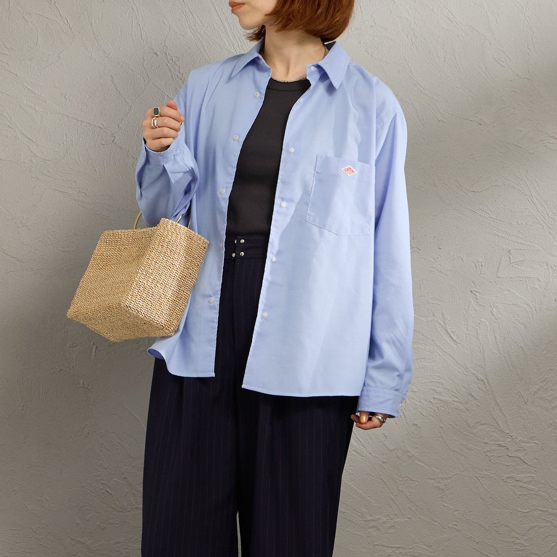 DANTON [ダントン] ドットボタン レギュラーカラー ストライプロングスリーブシャツ [DT-B0391POD] SAX BLUE &&モデル身長：158cm 着用サイズ：36&&