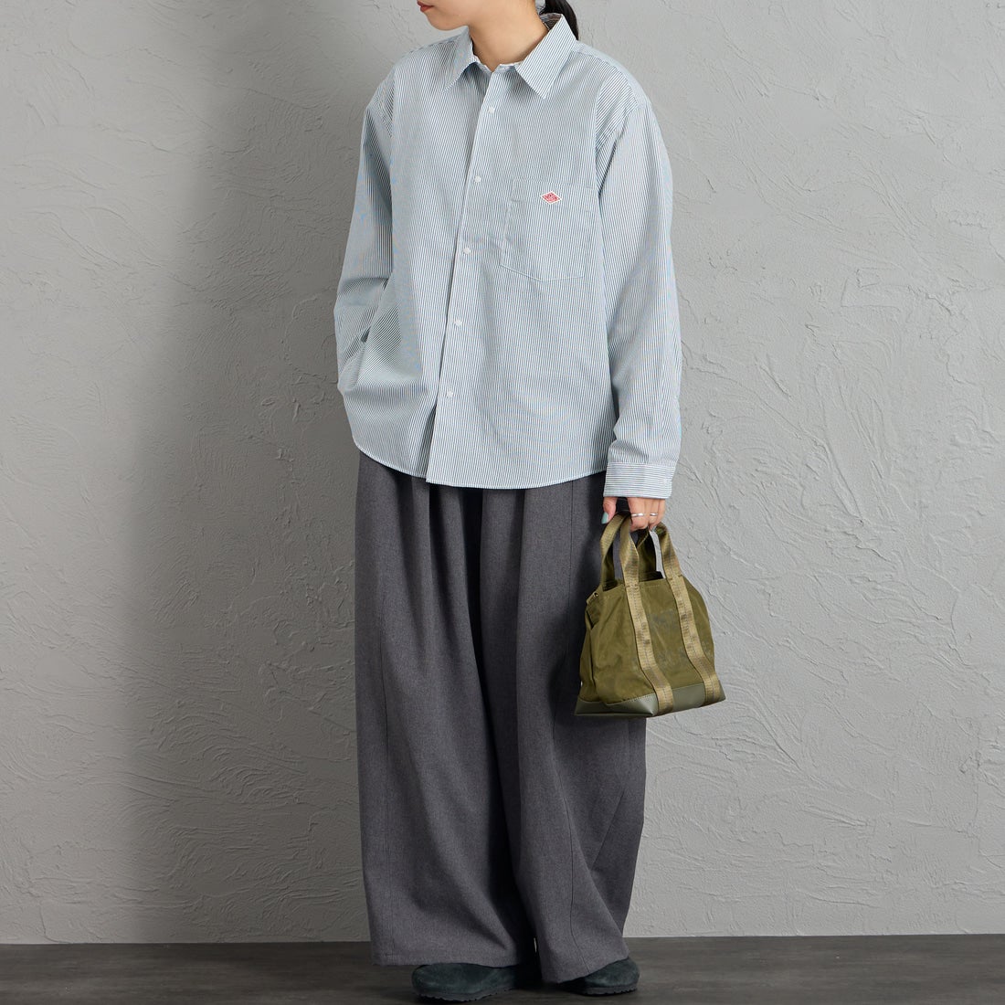 DANTON [ダントン] ドットボタン レギュラーカラー ストライプロングスリーブシャツ [DT-B0391POD] WHT/GRN ST &&モデル身長：156cm 着用サイズ：36&&