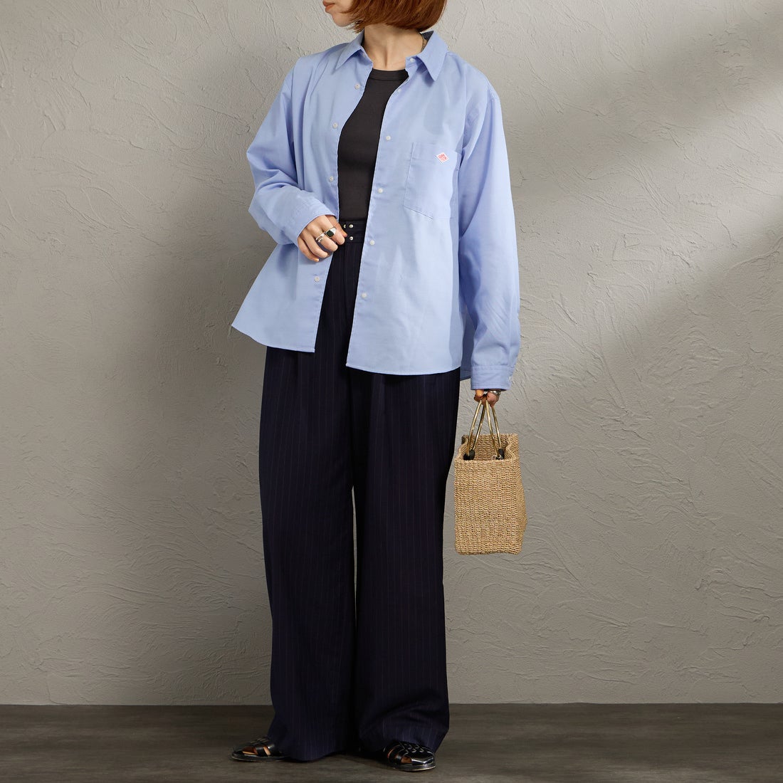 DANTON [ダントン] ドットボタン レギュラーカラー ストライプロングスリーブシャツ [DT-B0391POD] SAX BLUE &&モデル身長：158cm 着用サイズ：36&&