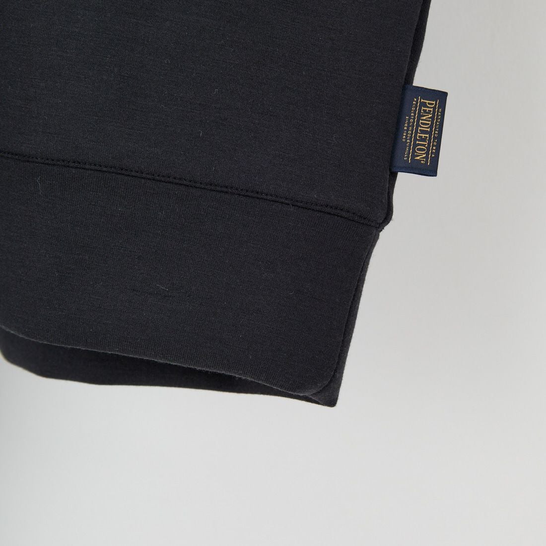 PENDLETON [ペンドルトン] 別注 ネイティブ柄 ダンボールニット クルーネックスウェット [5475-1223-JF] BLACK