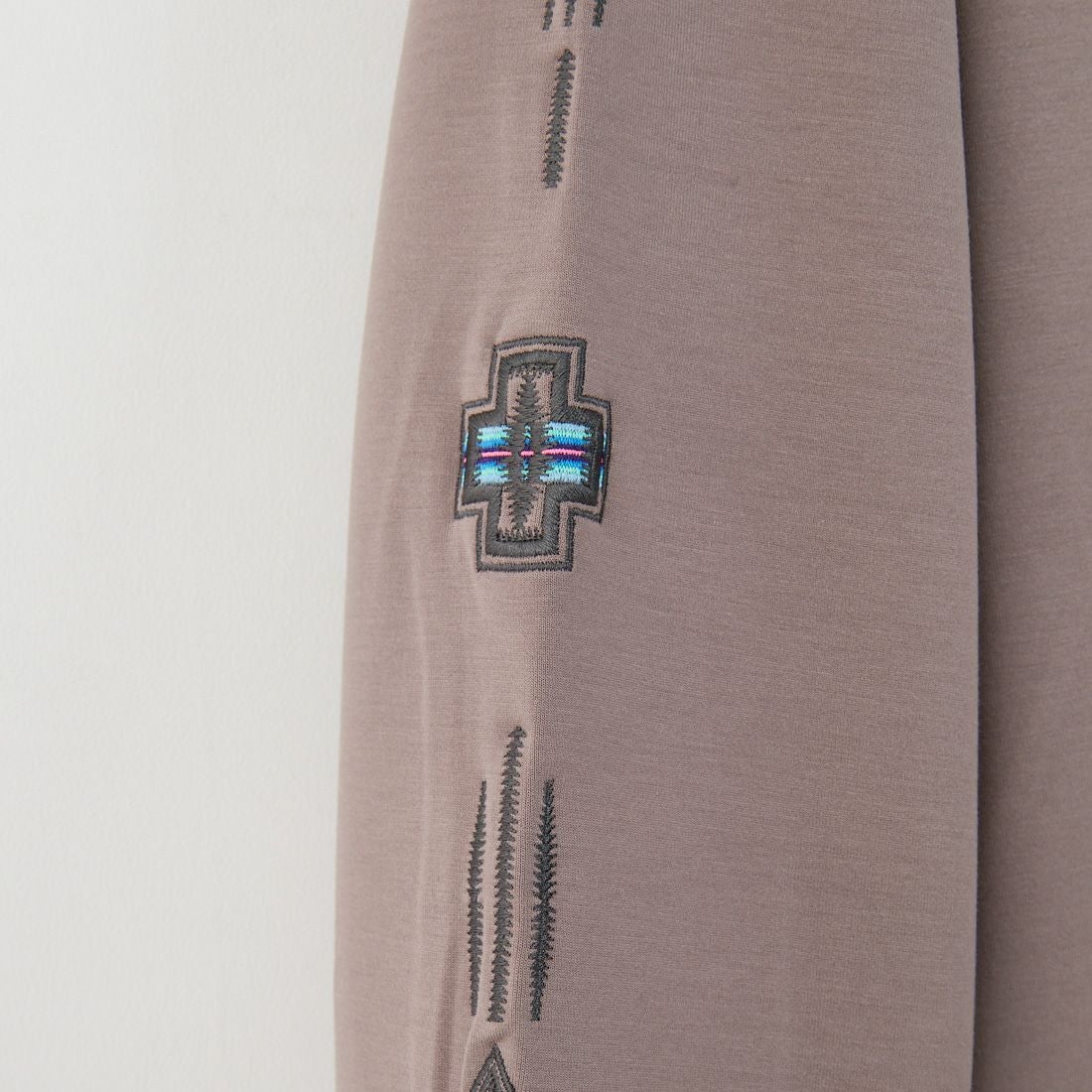 PENDLETON [ペンドルトン] 別注 ネイティブ柄 ダンボールニット クルーネックスウェット [5475-1223-JF] GREIGE