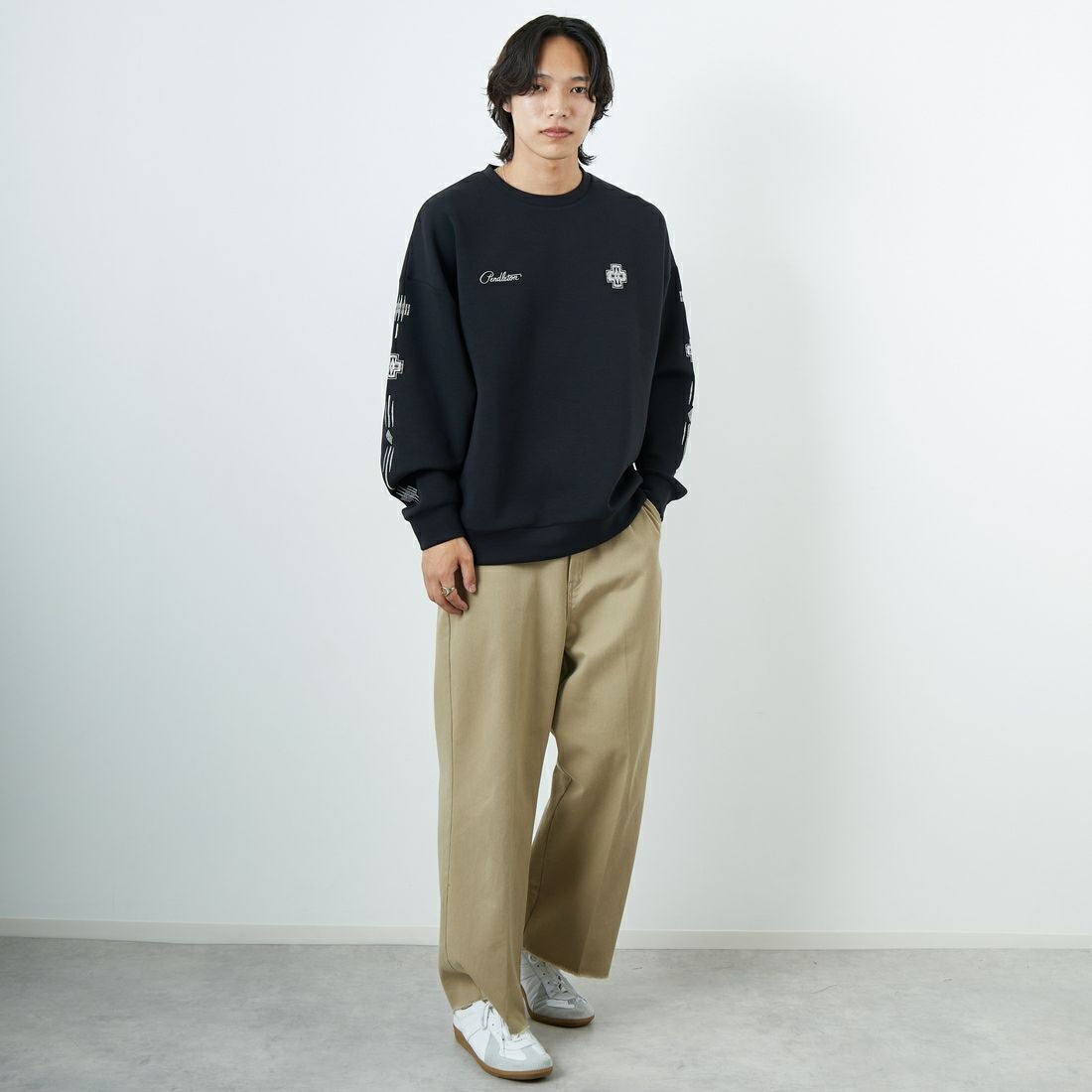 PENDLETON [ペンドルトン] 別注 ネイティブ柄 ダンボールニット クルーネックスウェット [5475-1223-JF] BLACK &&モデル身長：179cm 着用サイズ：L&&