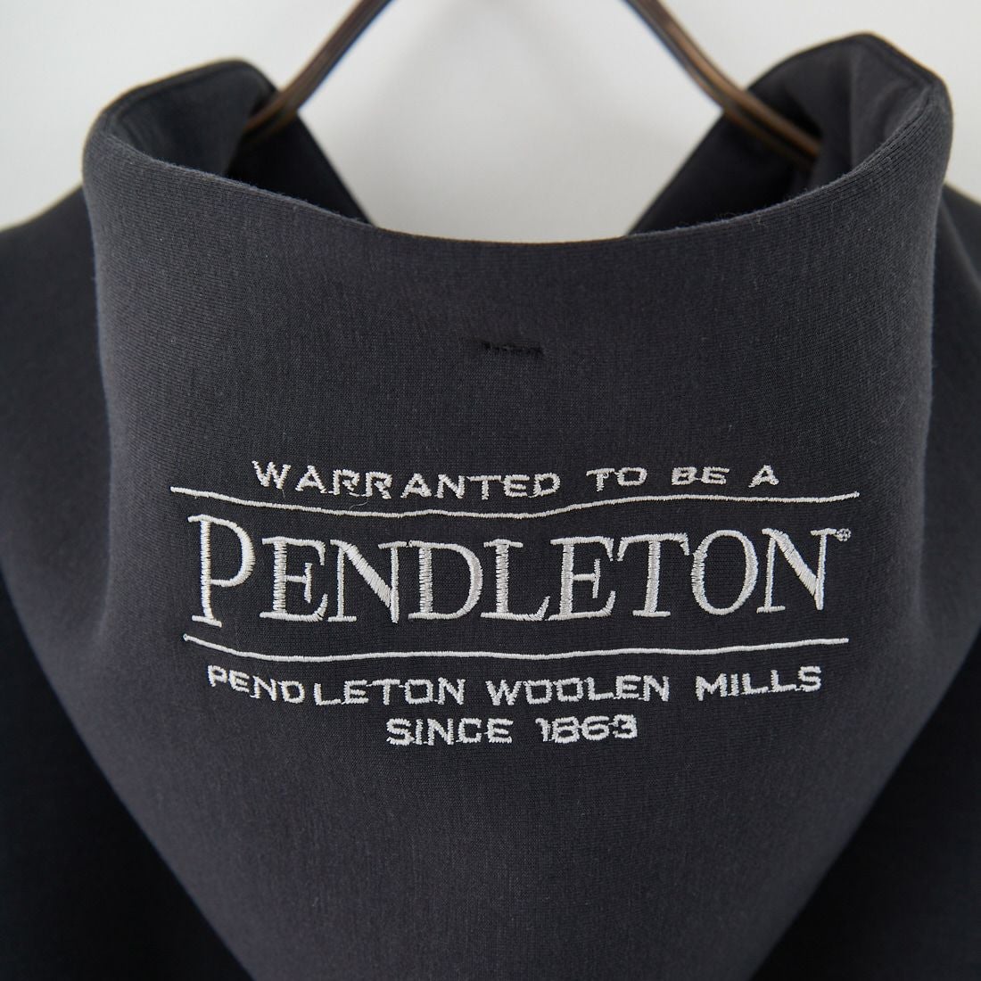 PENDLETON [ペンドルトン] 別注 ネイティブ柄 ダンボールニット スウェットパーカー [5475-1224-JF] BLACK