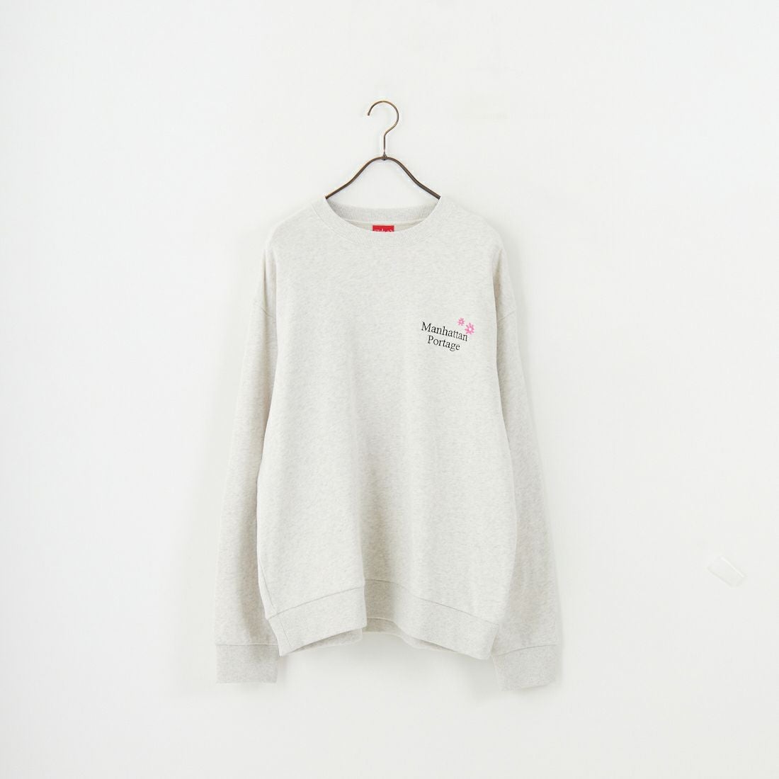 MANHATTAN PORTAGE [マンハッタンポーテージ] 別注 バックフラワープリント クルーネックスウェット [25FWMP-IN74-JF] OATMEAL