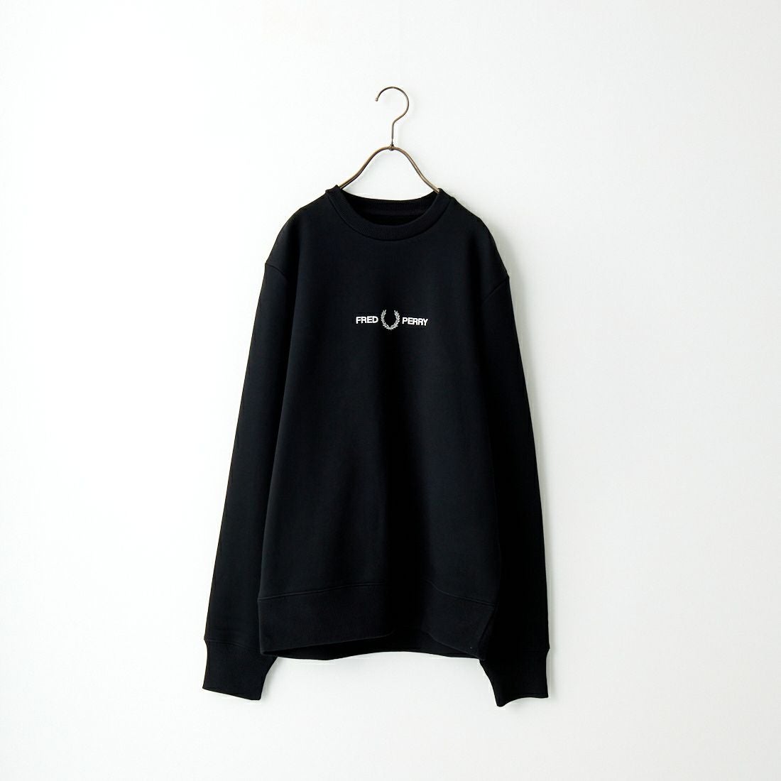 FRED PERRY [フレッドペリー] ローレルリースロゴ刺繍 クルーネックスウェット [M4727] 102 BLACK