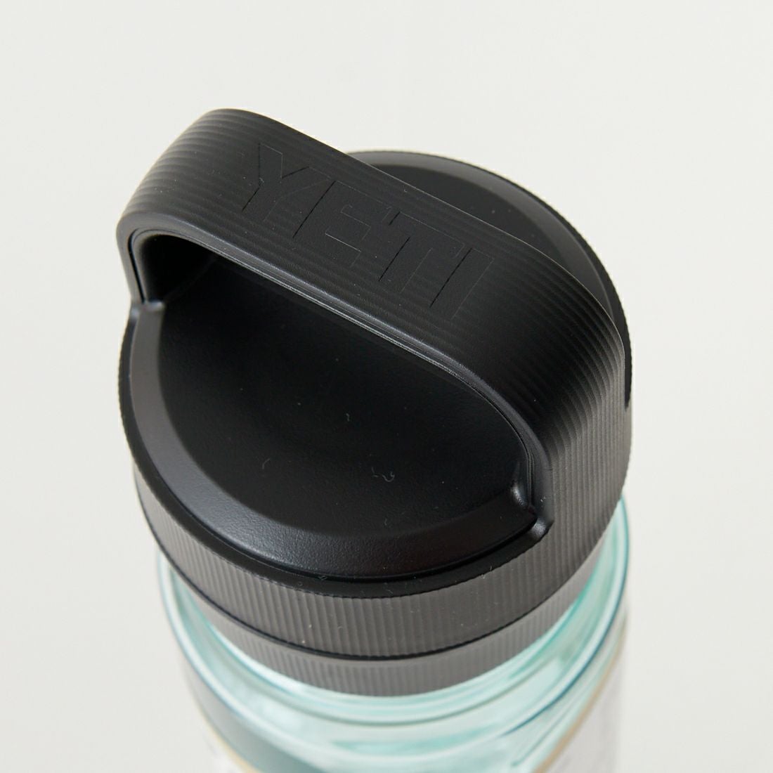 YETI [イエティ] 25oz ウォーターボトル [25OZ-WATER-BOTTLE] ｼｰﾌｫｰﾑ