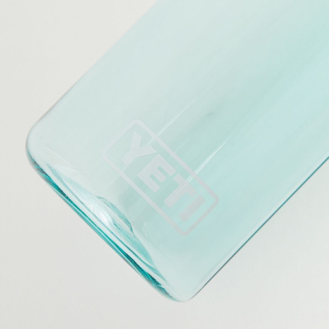 YETI [イエティ] 25oz ウォーターボトル [25OZ-WATER-BOTTLE] ｼｰﾌｫｰﾑ