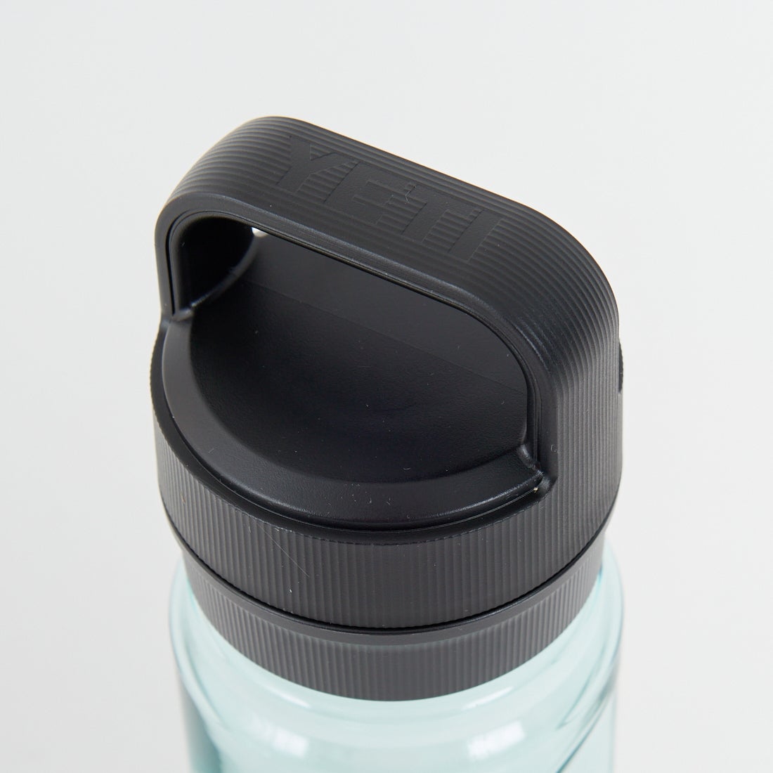 YETI [イエティ] 20oz ウォーターボトル [20OZ-WATER-BOTTLE] ｼｰﾌｫｰﾑ