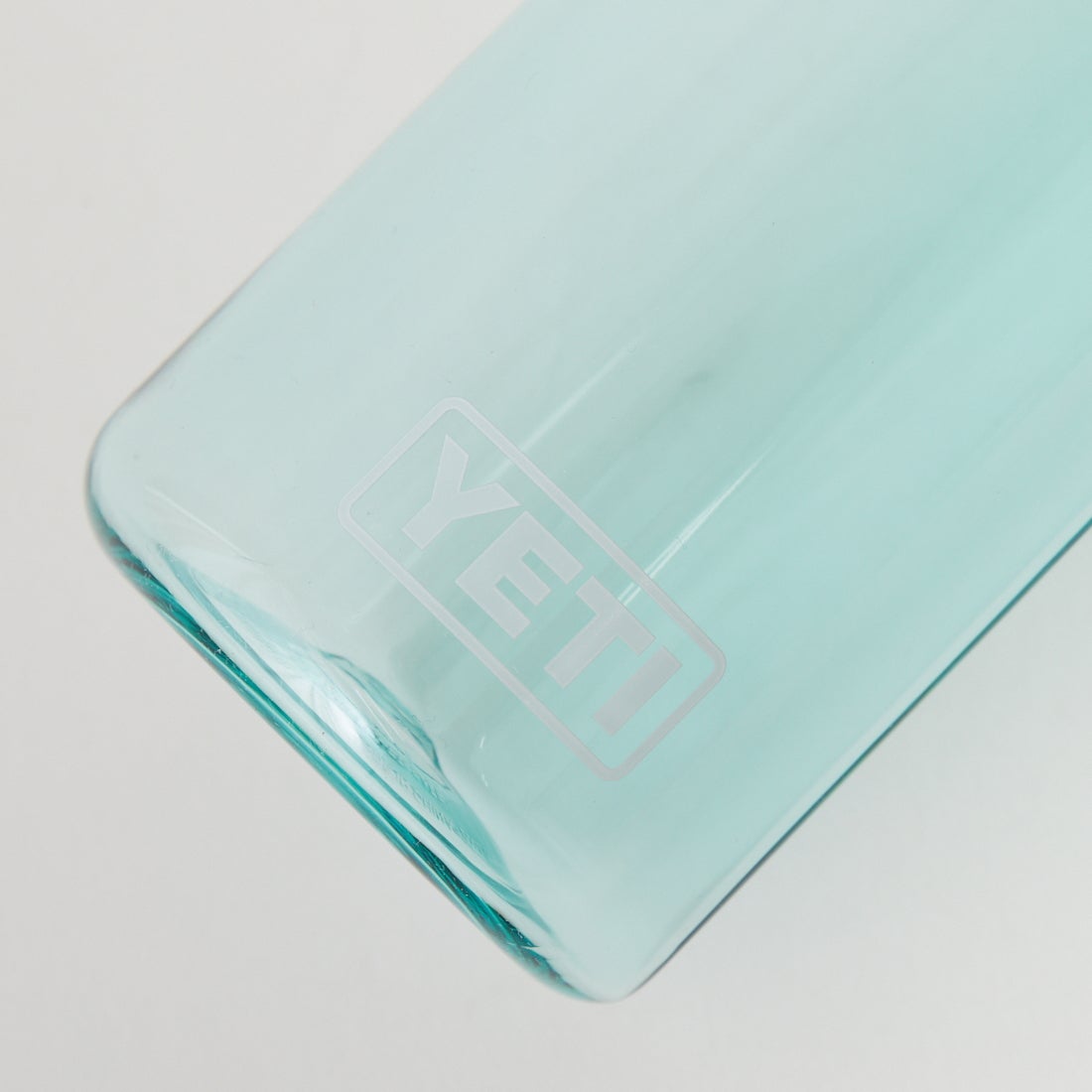 YETI [イエティ] 20oz ウォーターボトル [20OZ-WATER-BOTTLE] ｼｰﾌｫｰﾑ