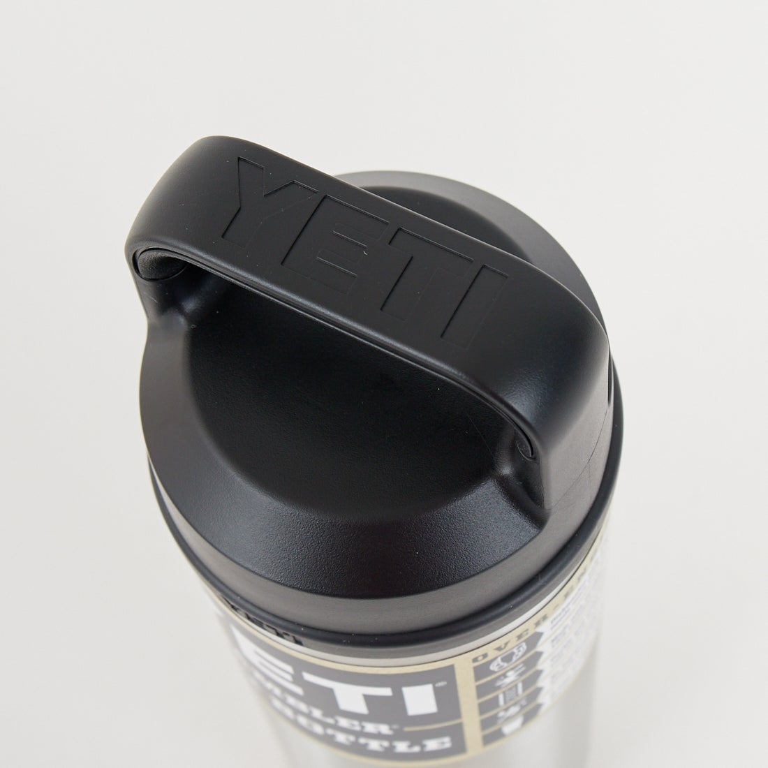YETI [イエティ] 18oz ウォーターボトル [18OZ-WATER-BOTTOLE] ｽﾃﾝﾚｽ