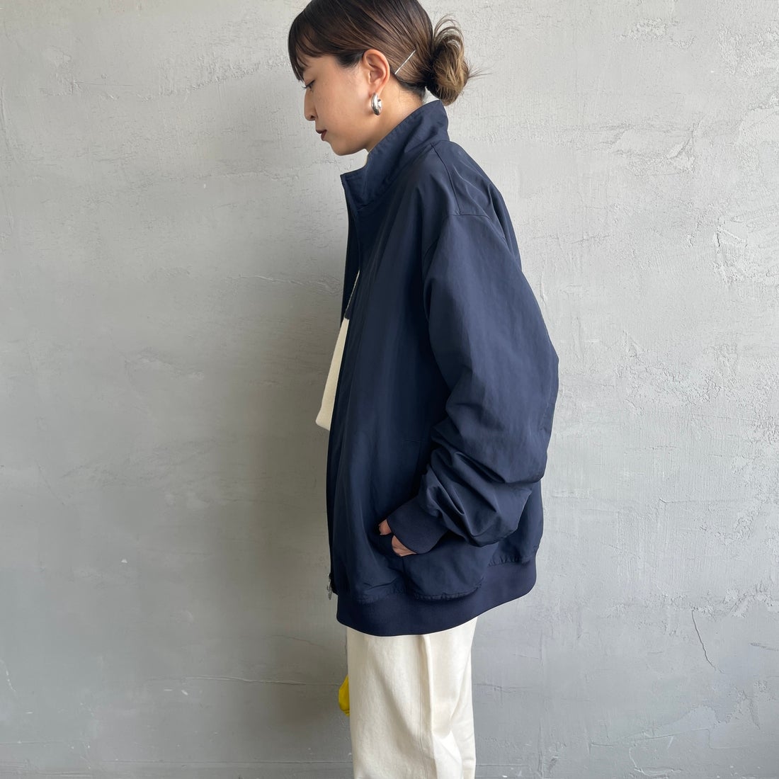 FRED PERRY [フレッドペリー] 別注 ナイロンブレンサムジャケット [FPM-25A-007JF] NVY/ECR/HO &&モデル身長：150cm 着用サイズ：10&&