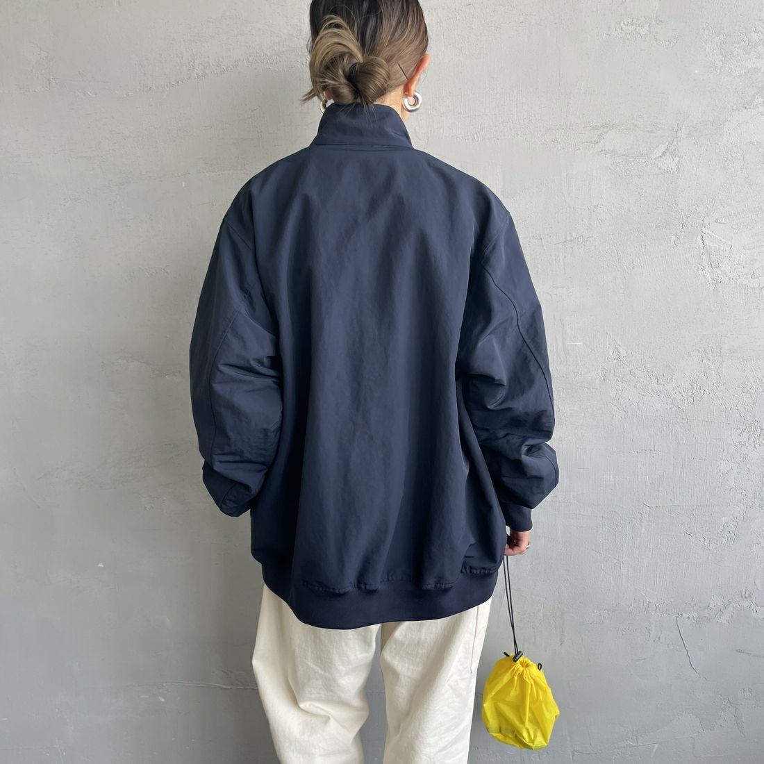 FRED PERRY [フレッドペリー] 別注 ナイロンブレンサムジャケット [FPM-25A-007JF] NVY/ECR/HO &&モデル身長：150cm 着用サイズ：10&&