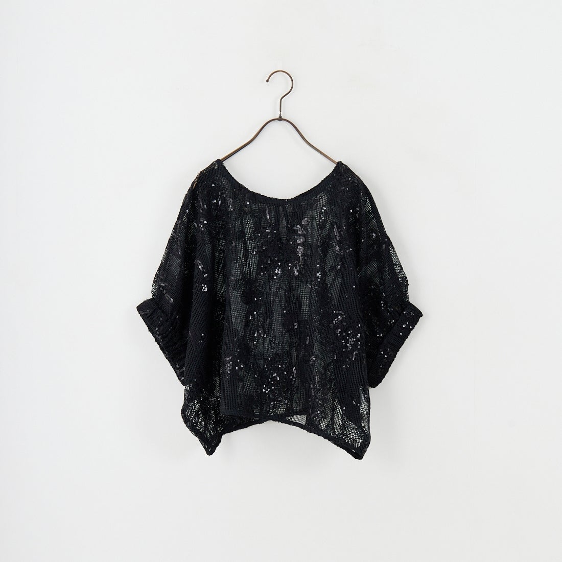 19 BLACK