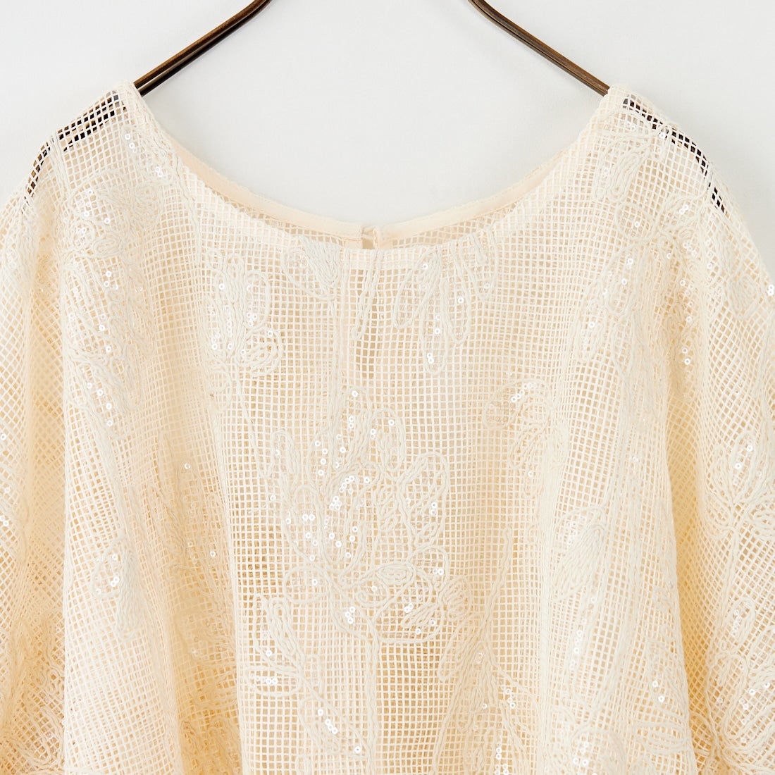 TORRAZZO DONNA [トラッゾドンナ] ボタニカルスパンコール ドルマンブラウス [6260-375] 09 IVORY