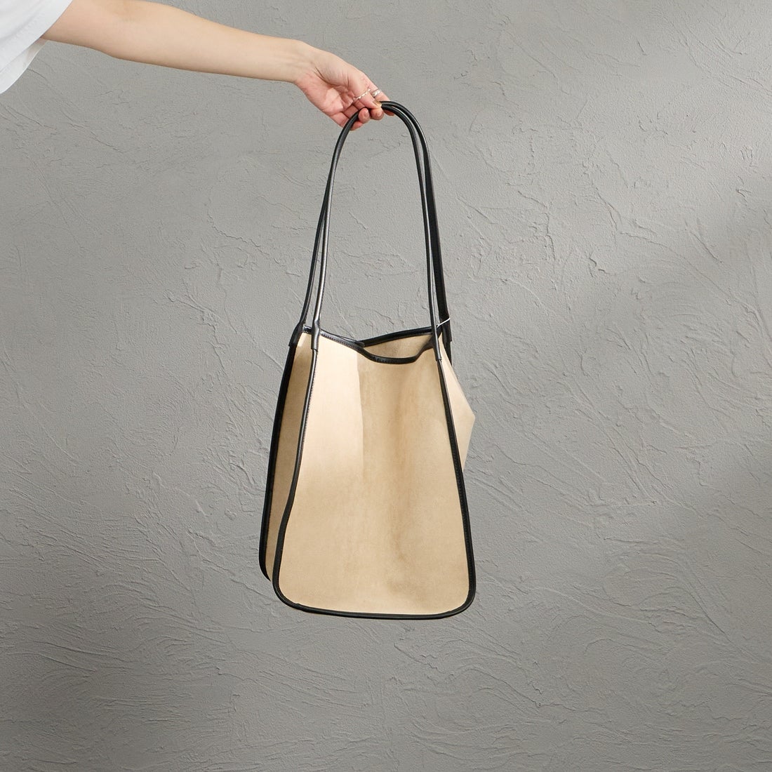 iommi [イオミ] パイピングトートバッグ [ZH-51008] BEIGE