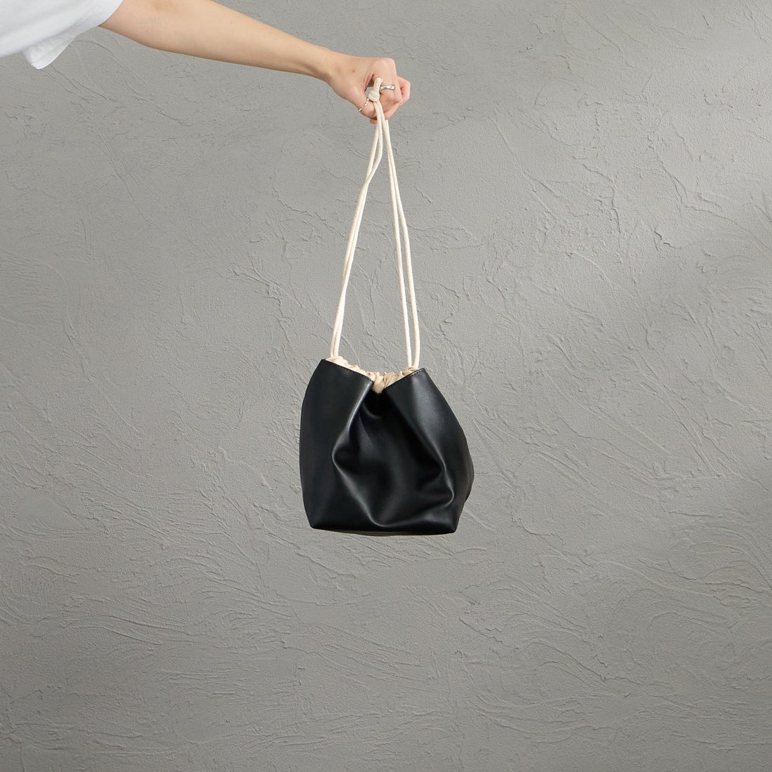 iommi [イオミ] パイピングトートバッグ [ZH-51008] BEIGE