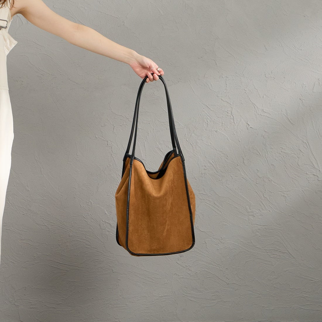 iommi [イオミ] パイピングトートバッグ [ZH-51008] BROWN