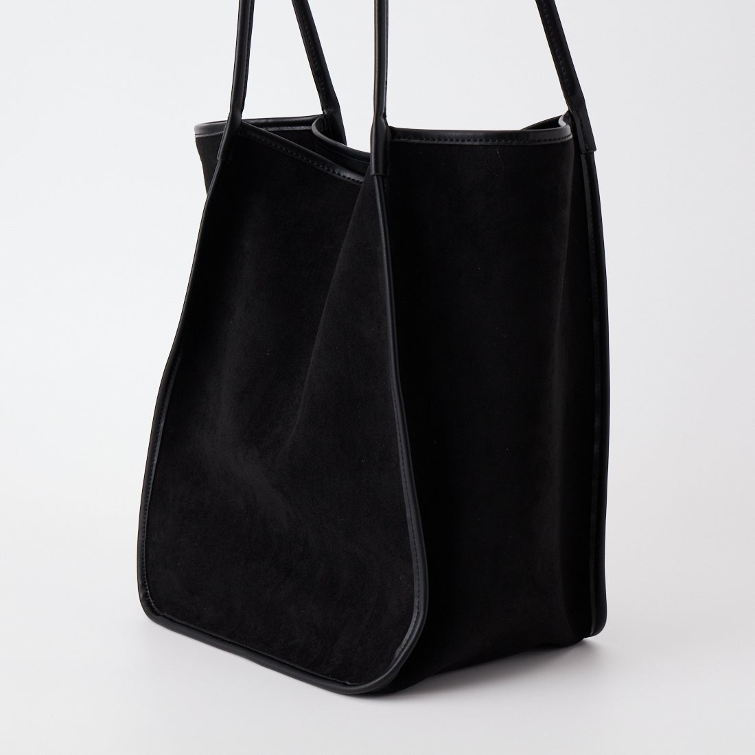 iommi [イオミ] パイピングトートバッグ [ZH-51008] BLACK