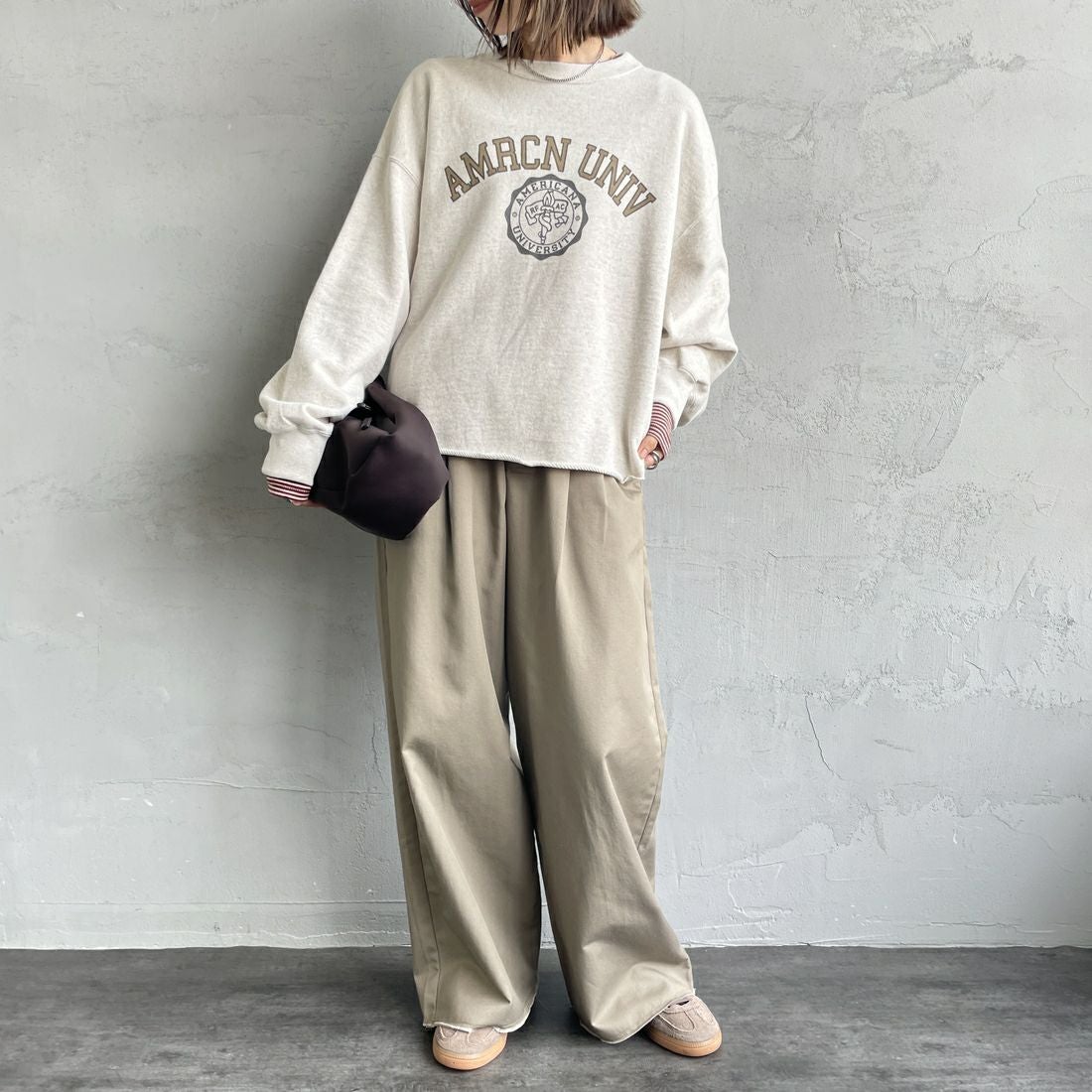 Americana × JEANS FACTORY [アメリカーナ × ジーンズファクトリー] 別注 カレッジプリント カットオフスウェット [BRF-736A-1-JF] ｵｰﾄﾐｰﾙ &&モデル身長：158cm 着用サイズ：ONE SIZE&&