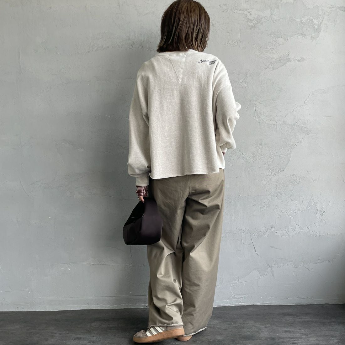 Americana × JEANS FACTORY [アメリカーナ × ジーンズファクトリー] 別注 カレッジプリント カットオフスウェット [BRF-736A-1-JF] ｵｰﾄﾐｰﾙ &&モデル身長：158cm 着用サイズ：ONE SIZE&&