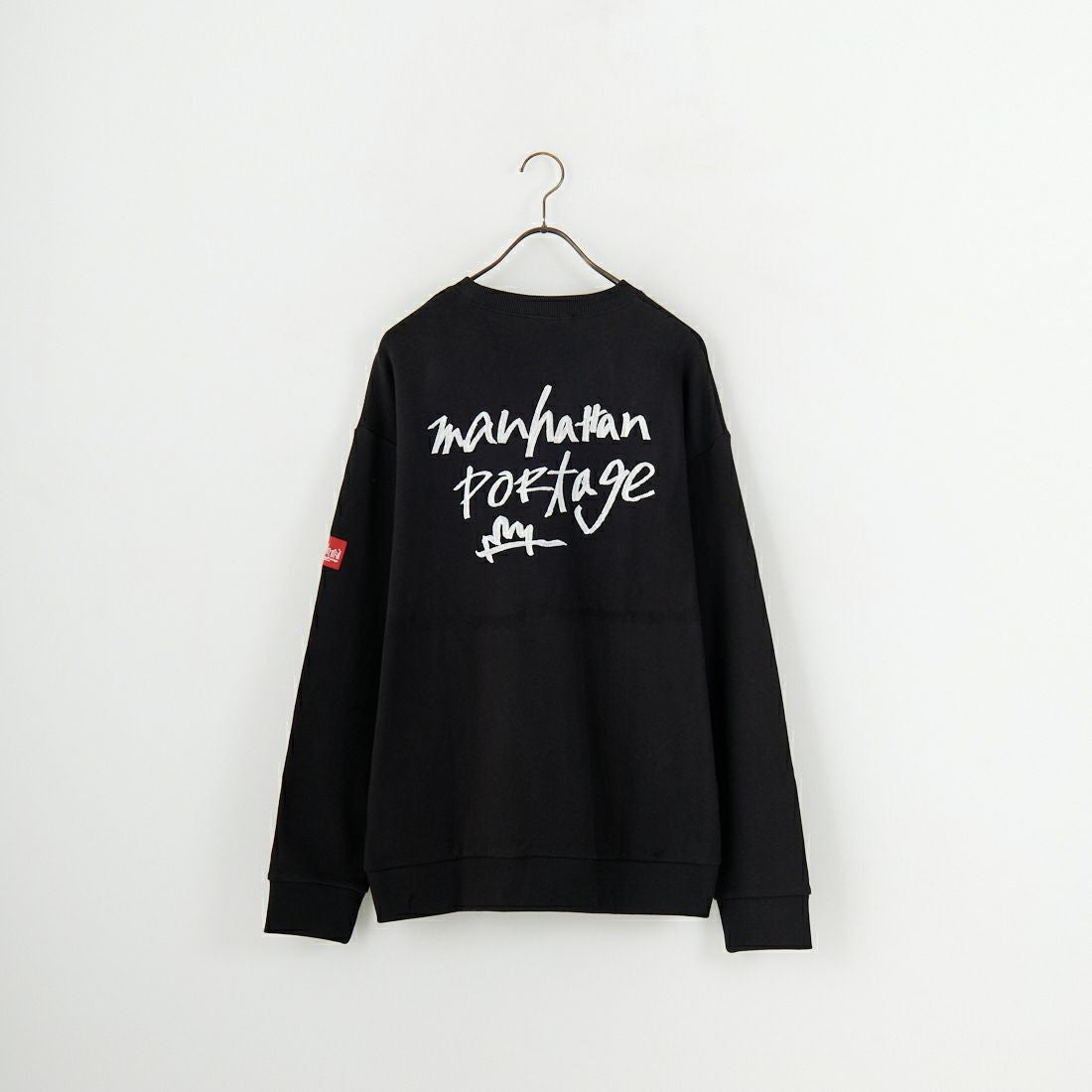 MANHATTAN PORTAGE [マンハッタンポーテージ] 別注 手書き風バック刺繍クルーネックスウェット [25FWMP-IN69-JF] BLACK