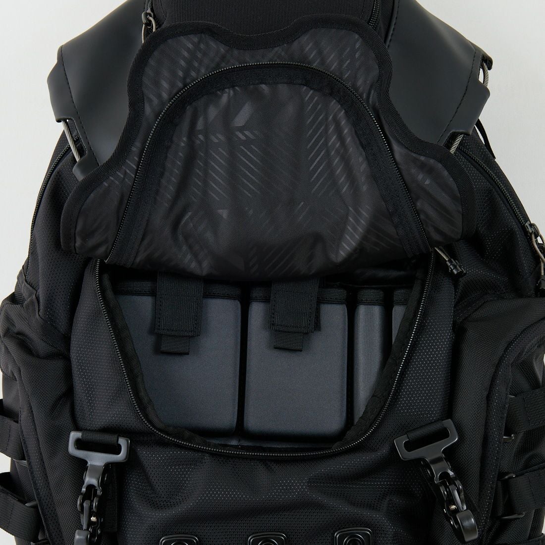 OAKLEY [オークリー] キッチンシンクバックパック [92060A] 013 S.BLAC