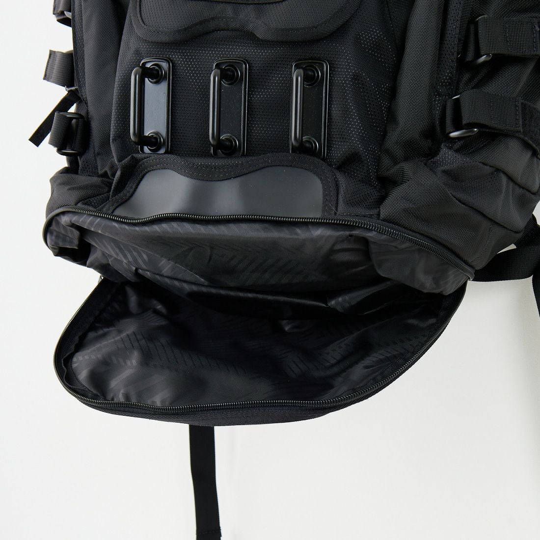 OAKLEY [オークリー] キッチンシンクバックパック [92060A]｜ジーンズ