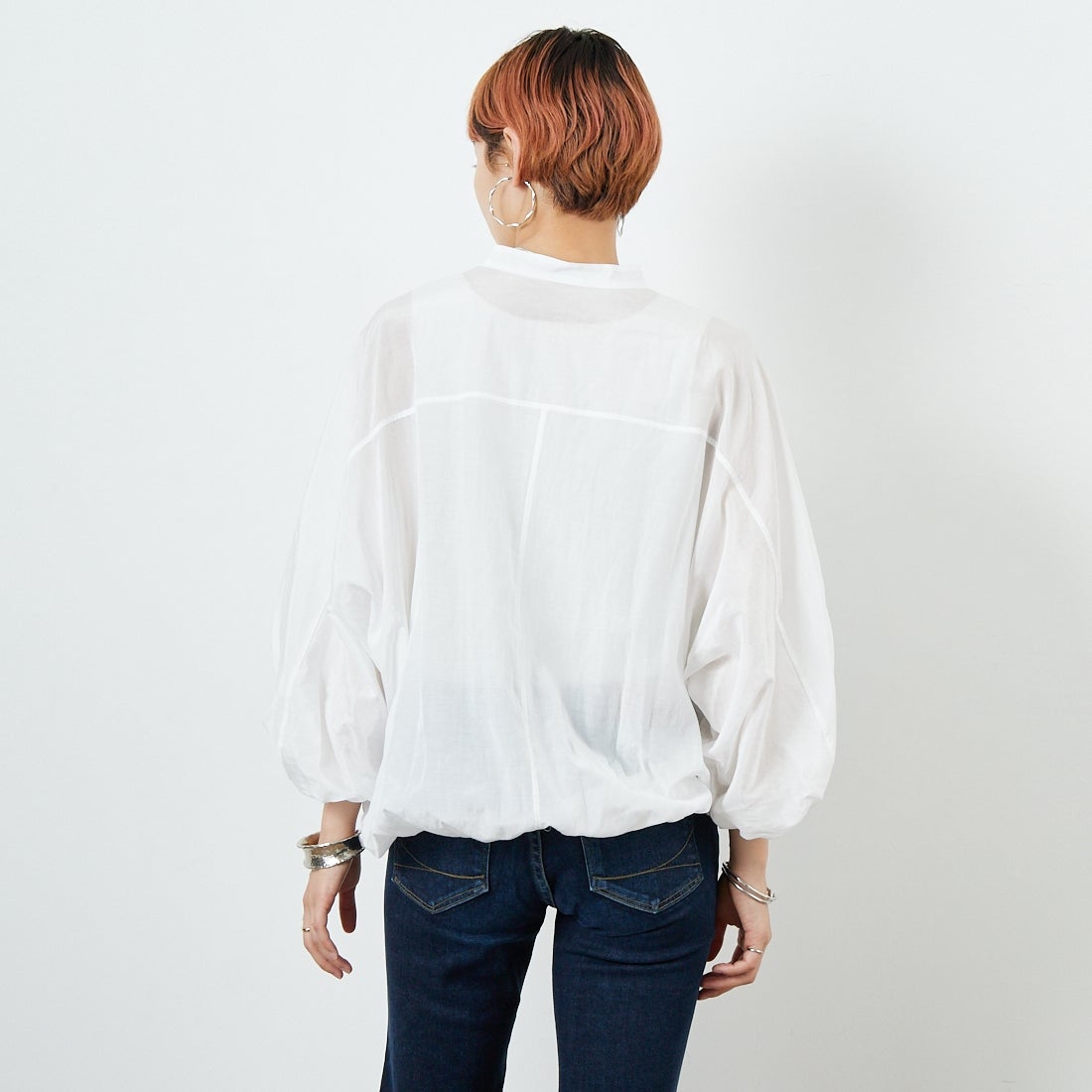 MICA&DEAL [マイカアンドディール] ドルマンパフスリーブブラウス [0125301209] OFF WHITE &&モデル身長：160cm 着用サイズ：F&&