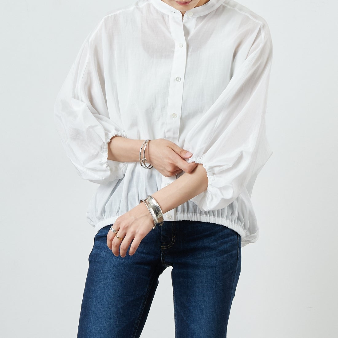 MICA&DEAL [マイカアンドディール] ドルマンパフスリーブブラウス [0125301209] OFF WHITE &&モデル身長：160cm 着用サイズ：F&&