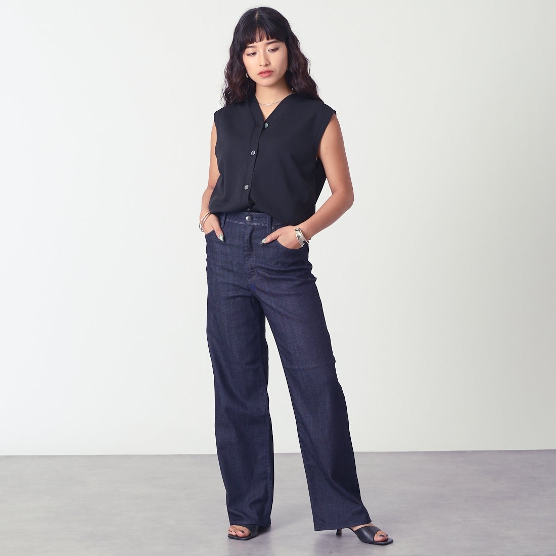 YANUK [ヤヌーク] ワイドストレート LILITH [57153077] OWI &&モデル身長：162cm 着用サイズ：24&&