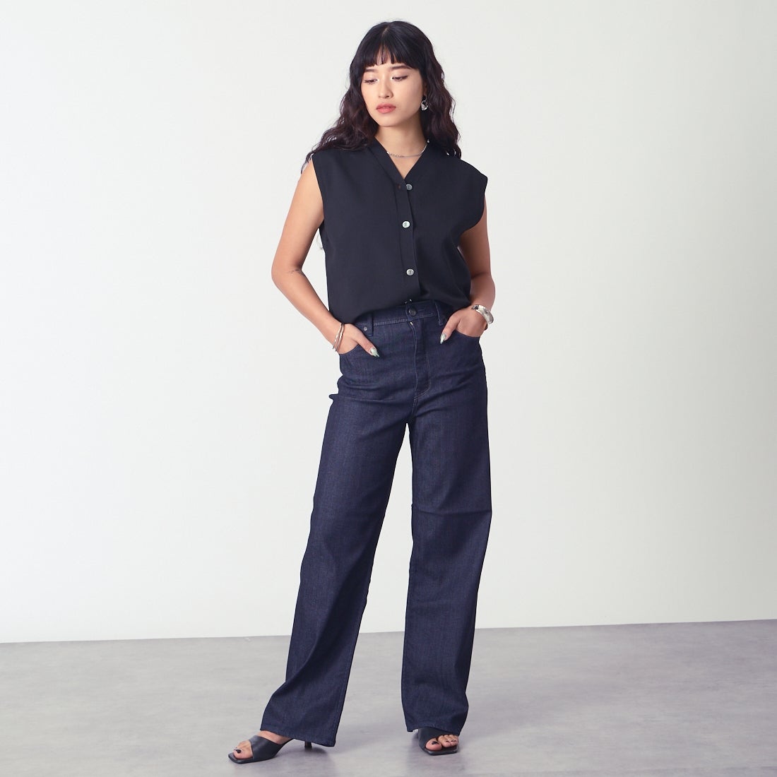 YANUK [ヤヌーク] ワイドストレート LILITH [57153077] OWI &&モデル身長：162cm 着用サイズ：24&&