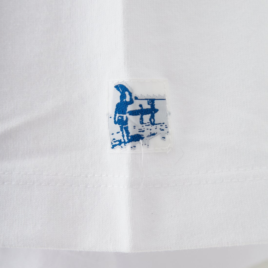 The Endless Summer [エンドレスサマー] ペインターサーファー刺繍Tシャツ [C-25574328] 07 WHITE